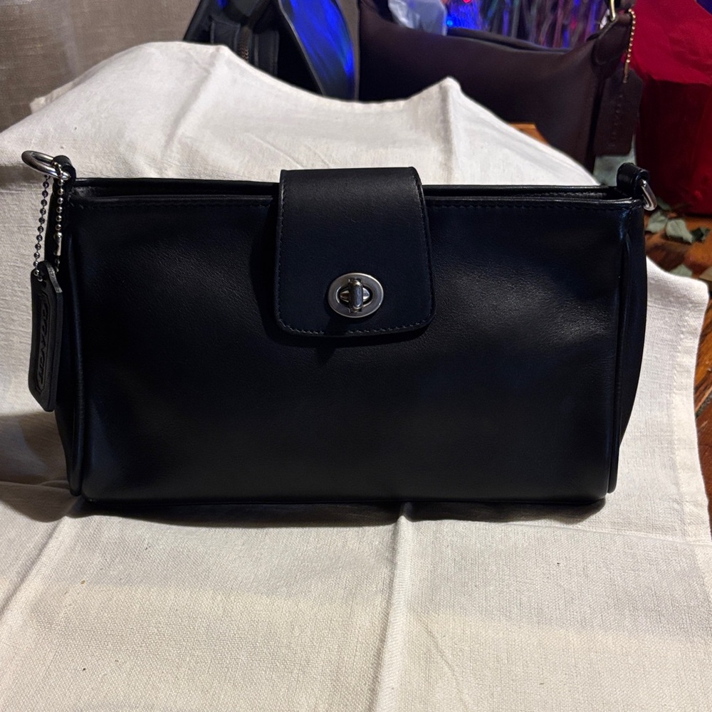 Black Leather Turn-Lock Shoulder Bag